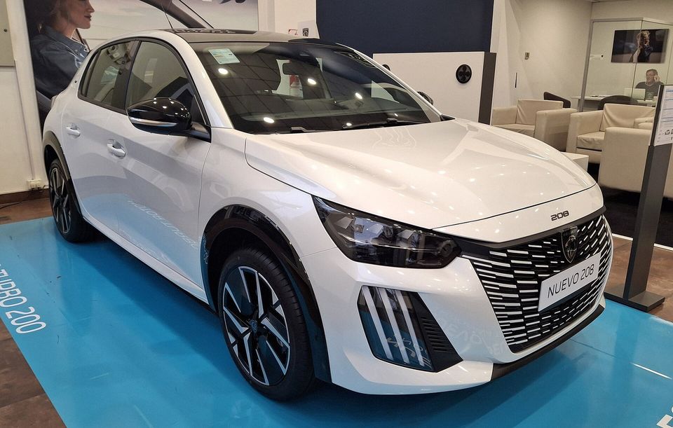 Peugeot 208 0km